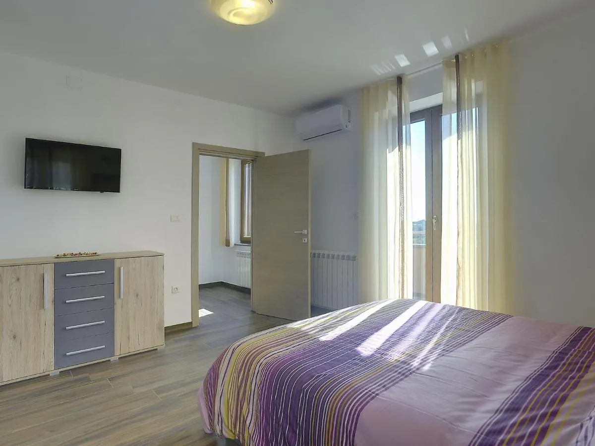Holiday home Comfortable House With Private Pool Liznjan Croatia